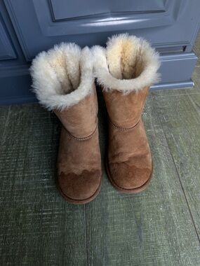 UGG Boots Bailey Bow - Girls Size 1